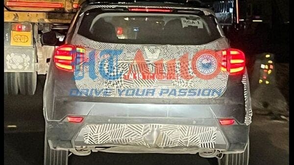 The bumper and the LED tail lamps on the XUV300 facelift will be taken from the XUV400 EV.