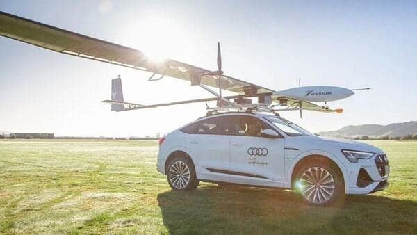 The Kea Atmos Mk1 aircraft was mounted on top of the Audi e-tron S Sportback for take-off