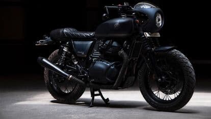 Eimor Customs made a lot of cosmetic changes to the Interceptor 650 to modify it into a cafe racer.