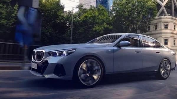 BMW i5 electric sedan has been leaked in social media ahead of May 24 global debut.