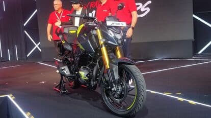 Hero MotoCorp has upgraded the two-valve engine of Xtreme 160R to a four-valve one. Another major upgrade comes in the form of upside-down forks.