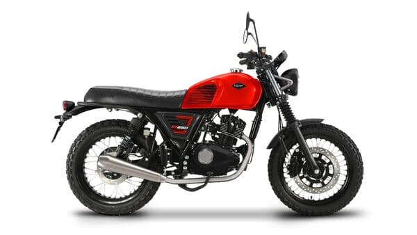 The Keeway SR 250 rivals the Royal Enfield Hunter 350 and TVS Ronin 225 in the segment