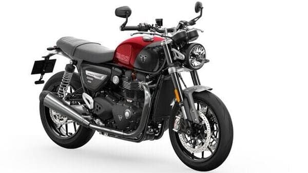 Triumph Speed Twin 1200 in Carnival Red colour.