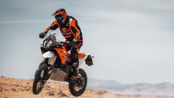 The KTM 890 Aventure R Rally comes with a special livery, 