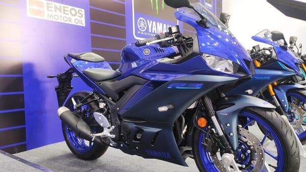 The new Yamaha R3 and MT-03 come mimicking their larger supersport and naked streetfighter siblings, respectively.
