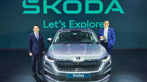 (L-R) Martin Jahn, Skoda Auto Board Member for Sales and Marketing and Le Do, General Director of Skoda project with the Kodiaq 