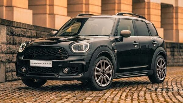 In pics: MINI Countryman Shadow Edition gets all-black body paint