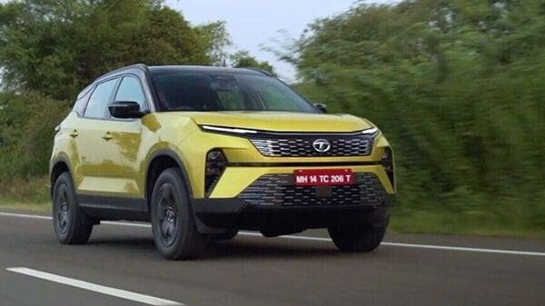 Tata Motors will launch the updated 2023 Harrier SUV in India on October 17. The Harrier facelift comes with major changes in terms of design, technology and features.