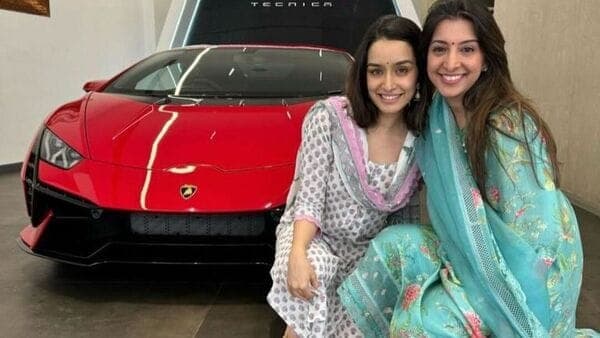 Shraddha Kapoor opted for a red colour for its Lamborghini Huracan Tecnica.  (Photo courtesy: Instagram/poojachoudary_9)