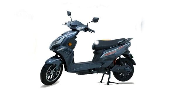 The latest offer brings savings of  <span class='webrupee'>₹</span>43,000 on the Komaki SE Dual electric scooter