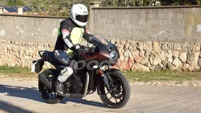 The Triumph Thruxton 400 could arrive next year sharing underpinnings with the  Speed 400
