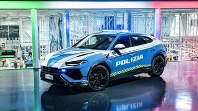 The Lamborghini Urus Performante built for the Italian Police gets a special refrigerated compartment in the boot to deliver organs 