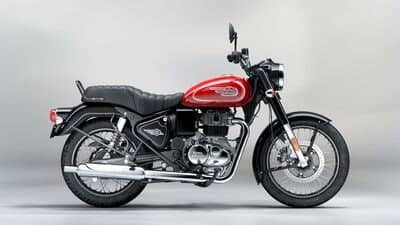 Royal Enfield Bullet 350 in new Military Silver Red colour scheme.