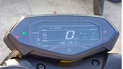 Bajaj Pulsar N160 will now get a new Bluetooth instrument cluster. (Photo courtesy: YouTube/
Sangram AutoWorld)