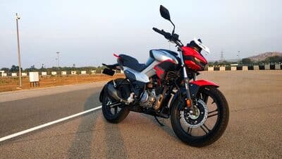The Hero Xtreme 125R is the brand's answer to the TVS Raider and Bajaj Pulsar NS125. 