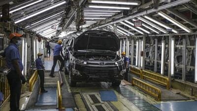 Toyota has temoparily halted the deliveries of Innova, Fortuner and the Hilux over irregularities found with the diesel engines