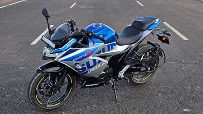 Image of Gixxer SF 250 used for representational purpose only.