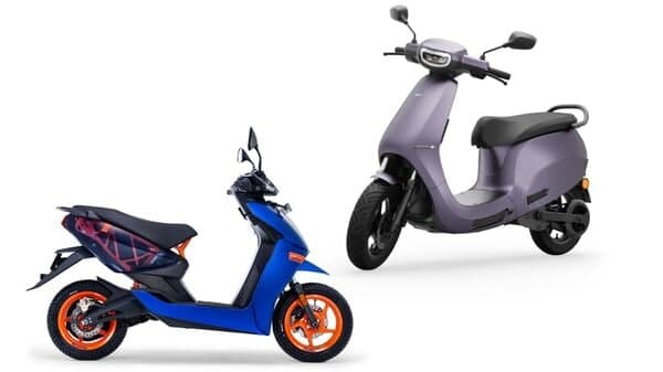 The design of both electric scooters is radically different. 