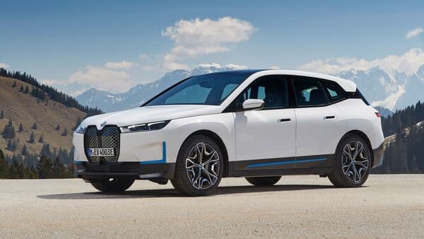 BMW has launched the xDrive50 version of the iX electric SUV in India at a price of  <span class='webrupee'>₹</span>1.39 crore (ex-showroom). This version is around  <span class='webrupee'>₹</span>29 lakh more expensive than the xDrive40 version of the EV.