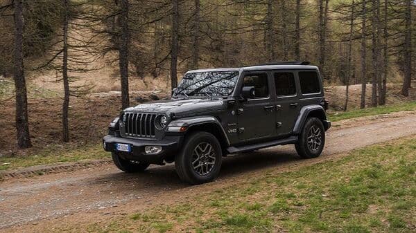 The Jeep Wrangler facelift is slated for India launch next week with a revised fascia and new features, while it is likely to retain the existing powertrain.