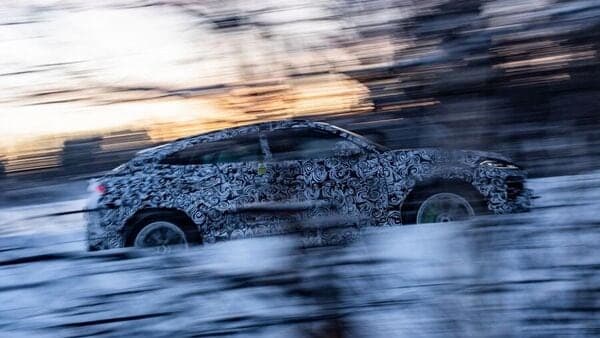 Lamborghini Urus PHEV is expected to get power from a 4.0-litre twin-turbocharged V8 engine paired with a 25.9 kWh battery pack and an electric motor.