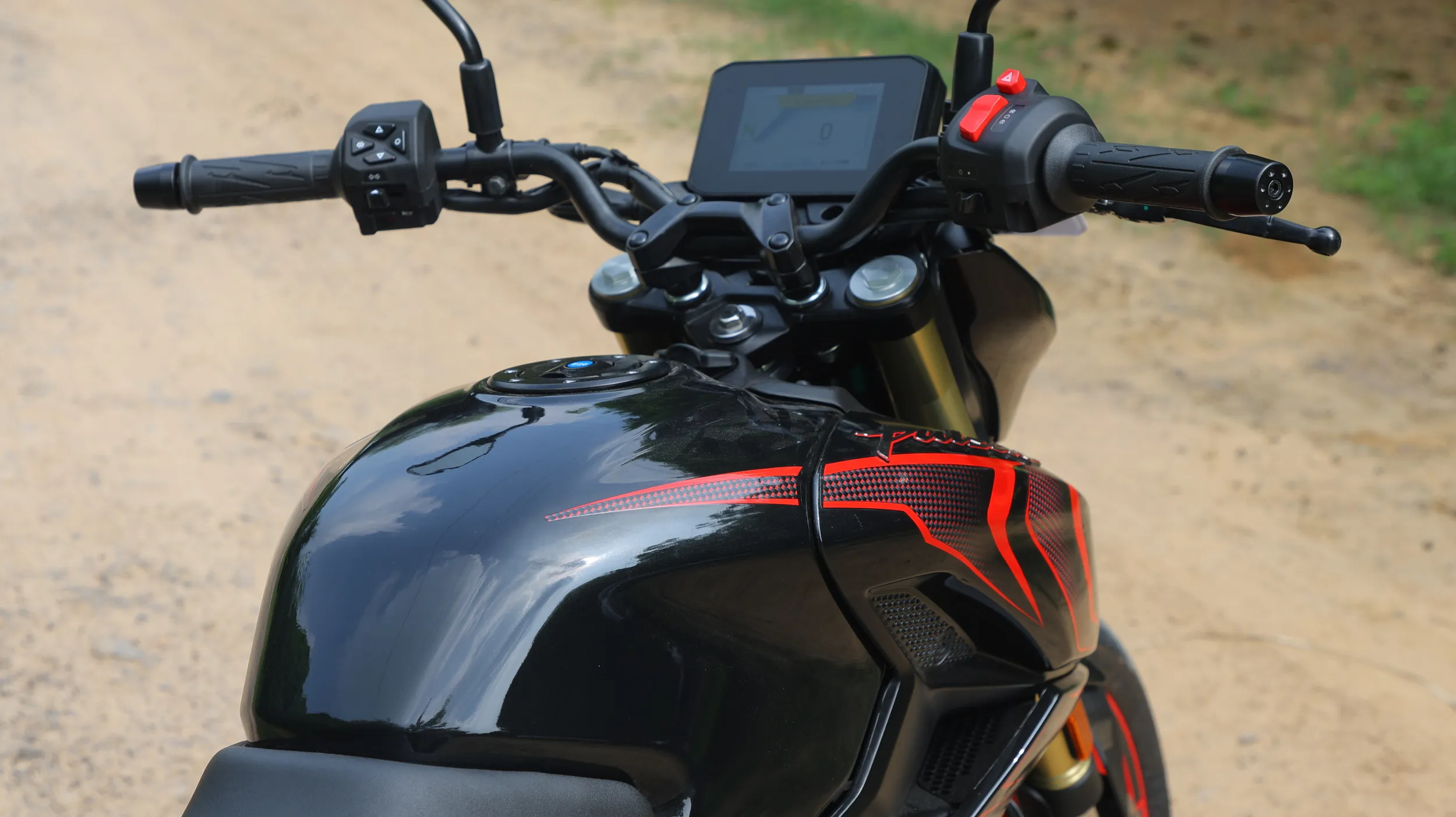 Bajaj Pulsar N160 Handlebar View