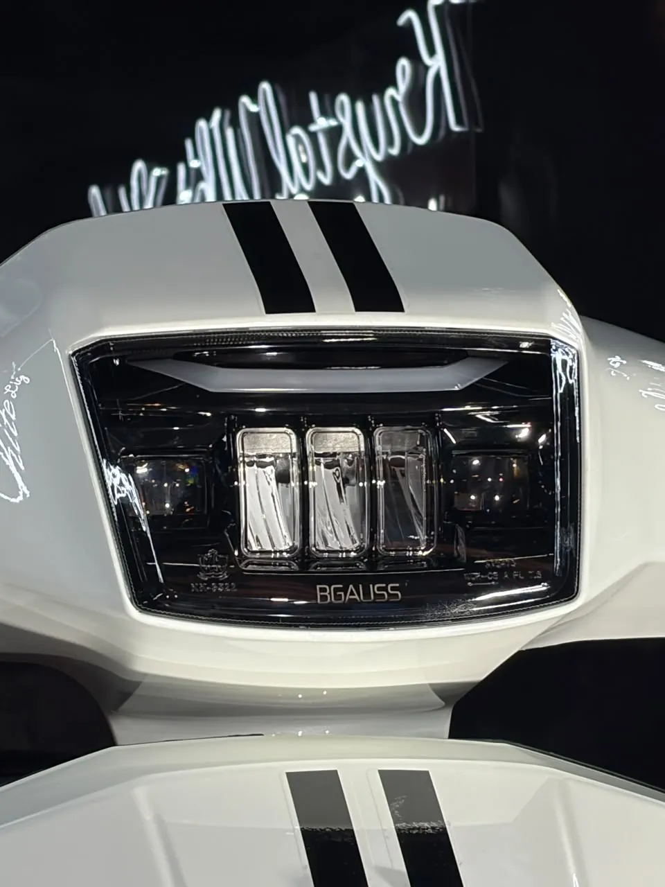 BGauss C12 MaxR Headlight View