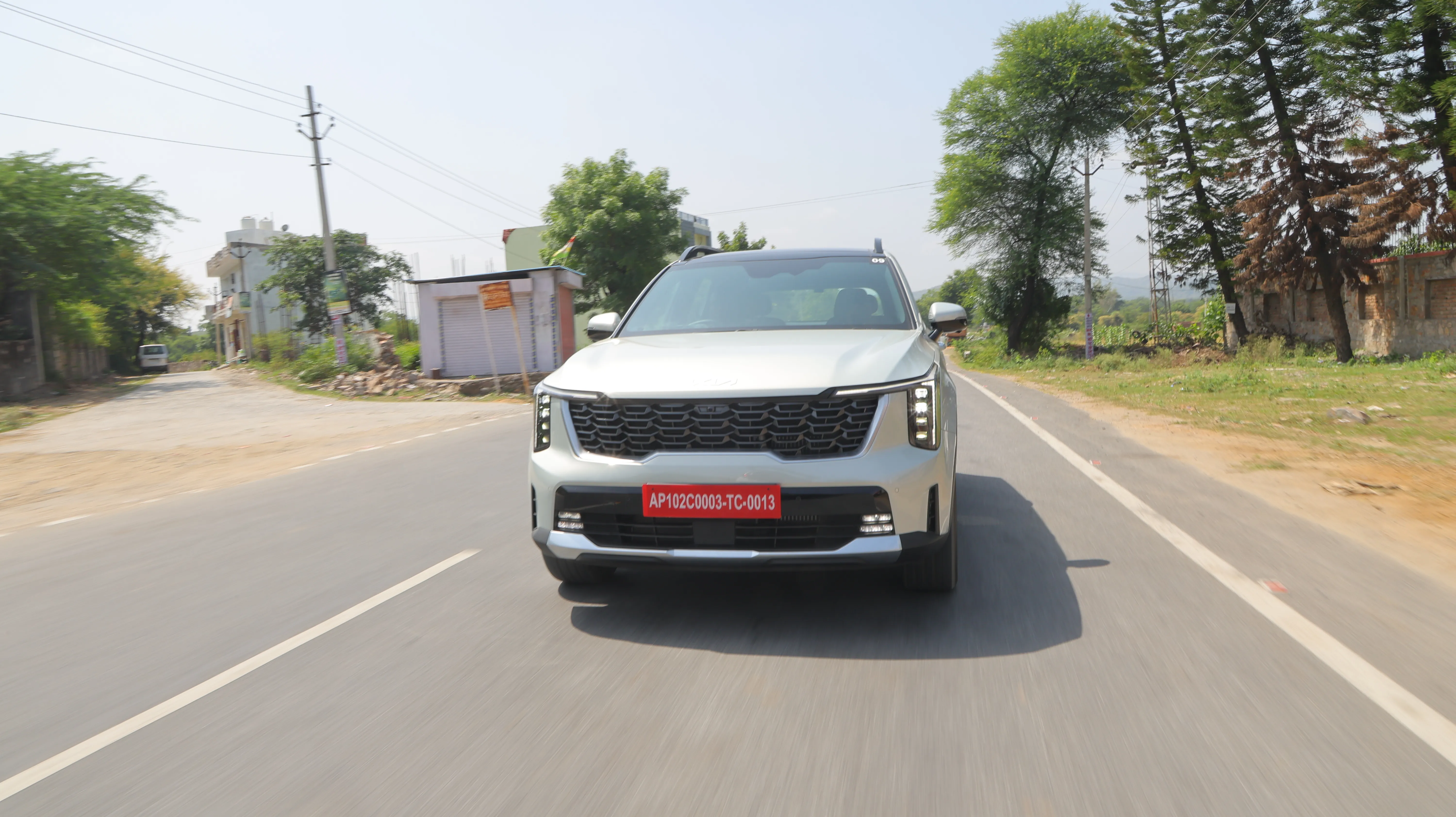 Kia Sorento Front View