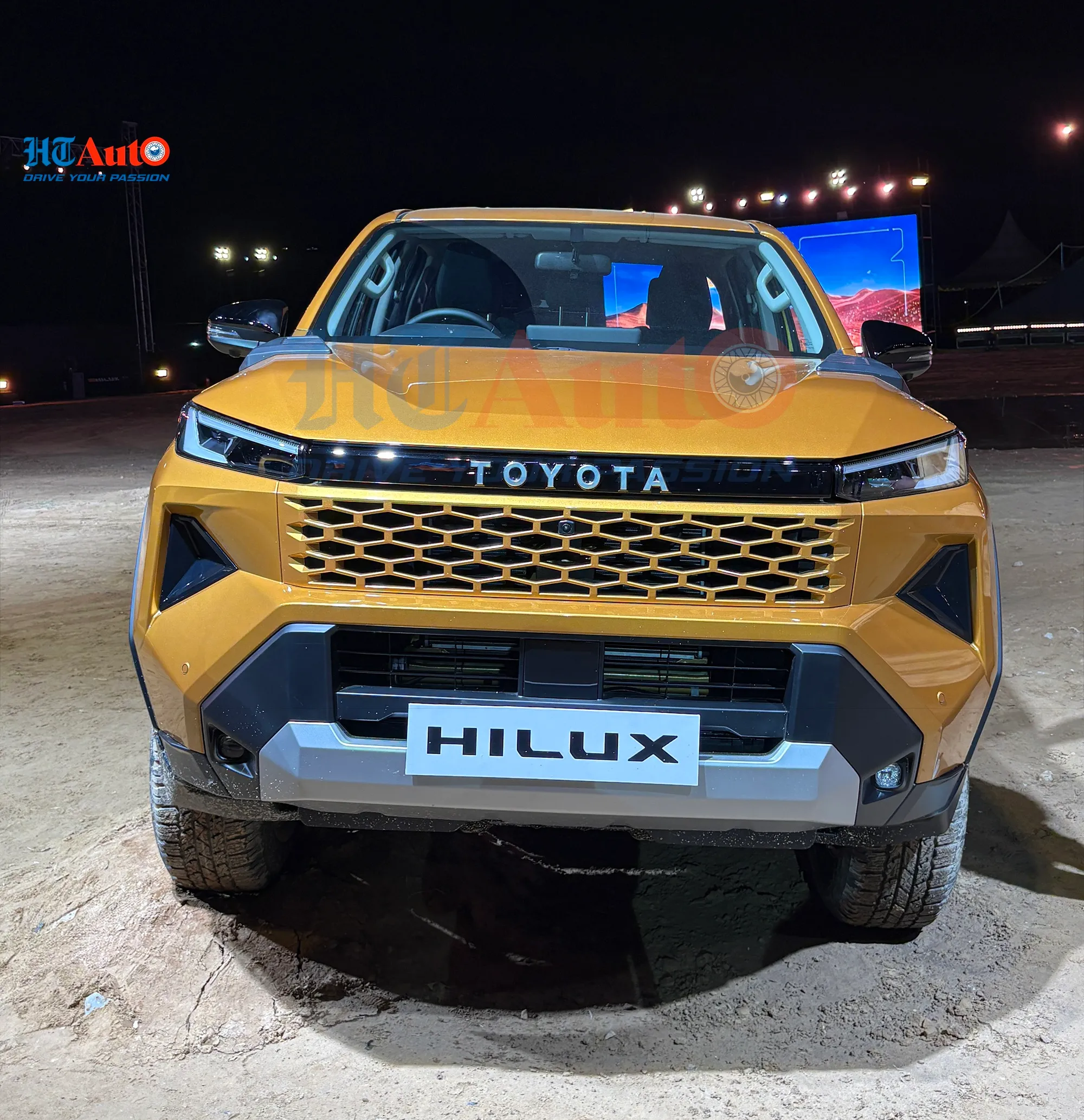 Toyota Hilux Front View