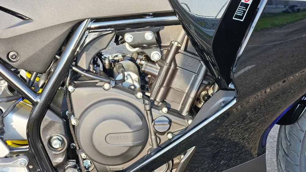 Yamaha YZF-R2 Engine View