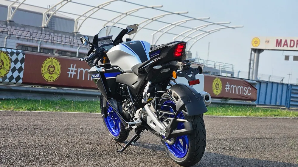 Yamaha YZF-R2 Rear View