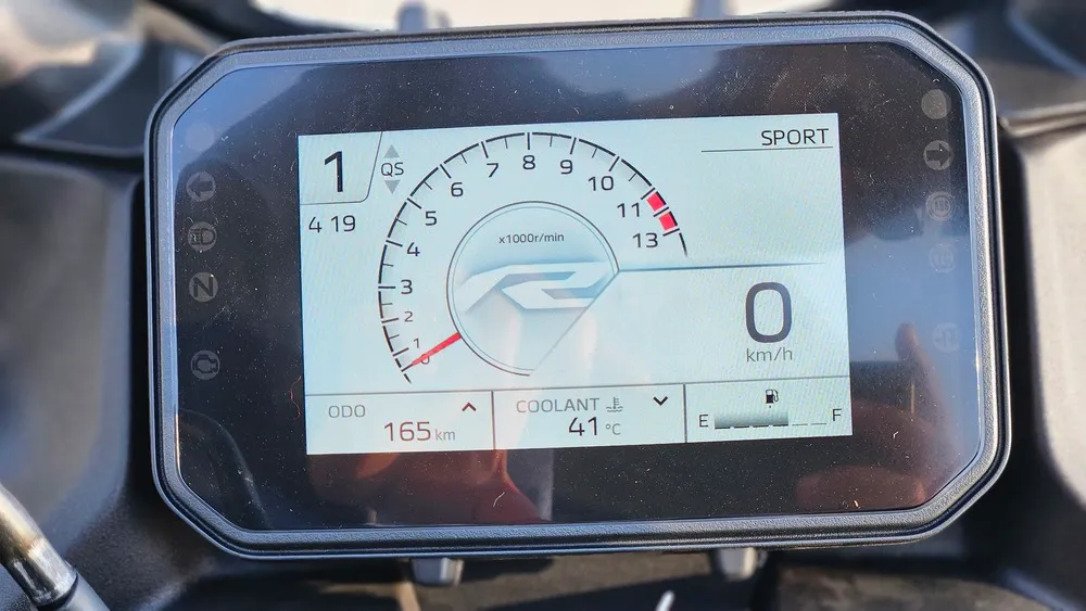 Yamaha YZF-R2 Speedometer View