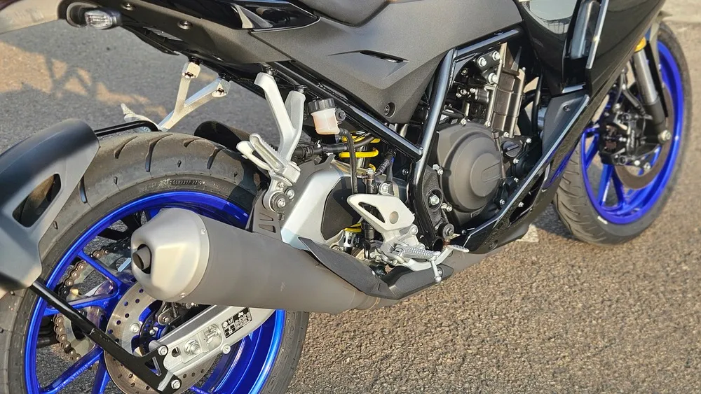 Yamaha YZF-R2 Tyre View