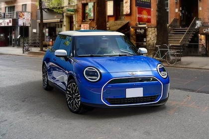 MINI Cooper SE Front Left Side